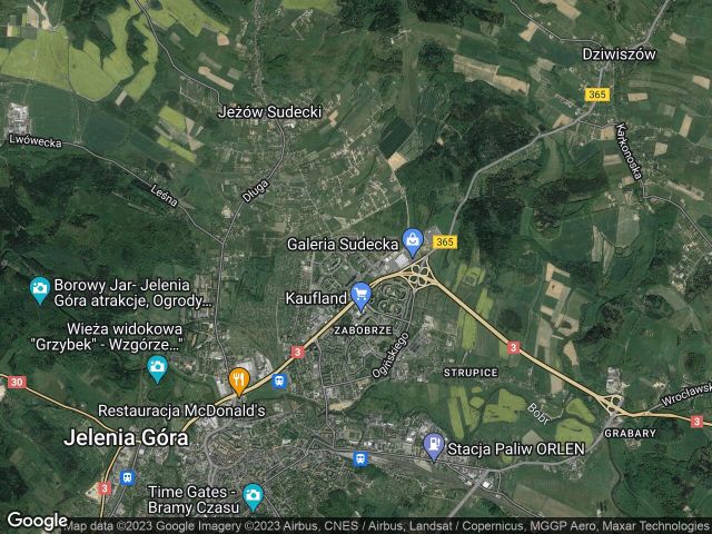 Mieszkanie 3-pokojowe Jelenia Góra Zabobrze, ul. Jana Kiepury. Zdjęcie 1