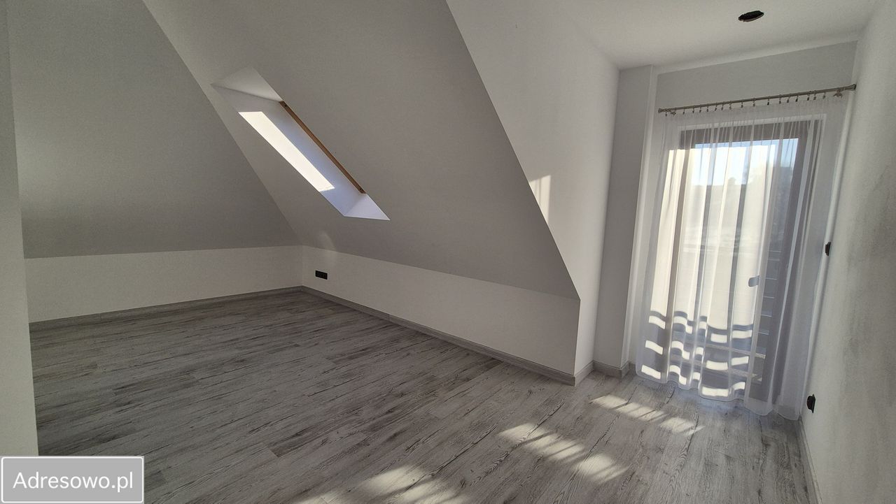 dom wolnostojący, 4 pokoje Gościęcice. Zdjęcie 12