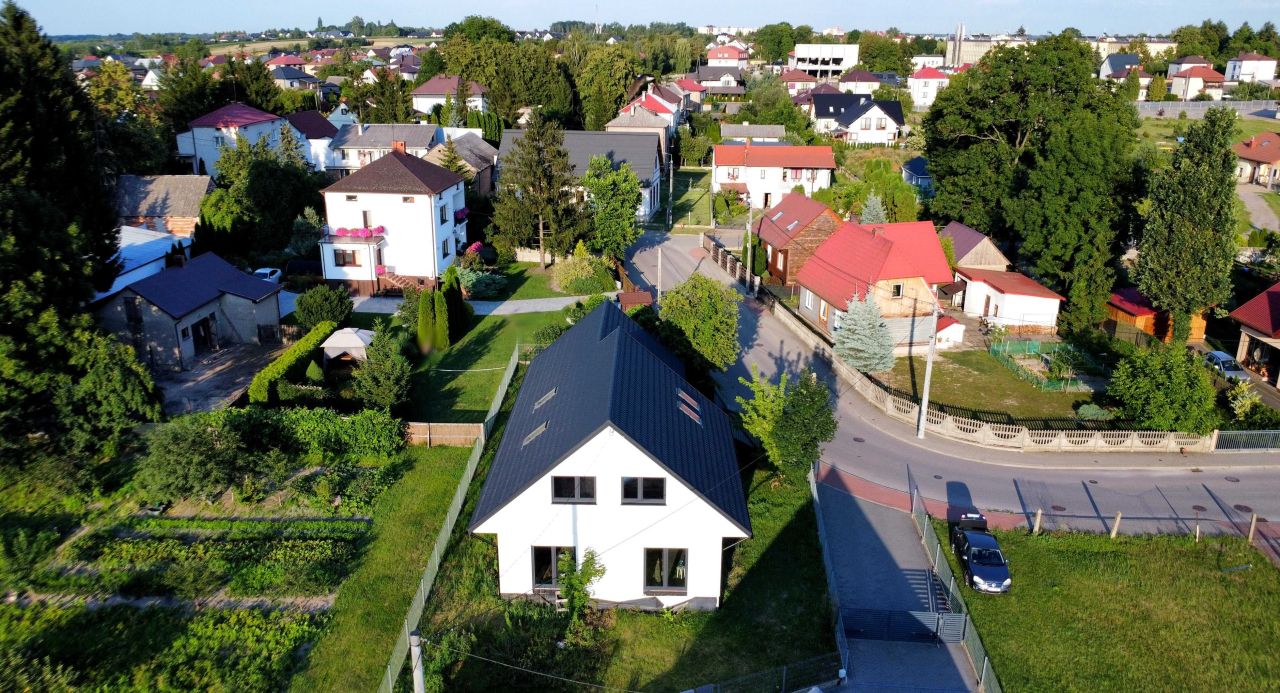 dom wolnostojący Bielsk Podlaski, ul. Hołowieska. Zdjęcie 4