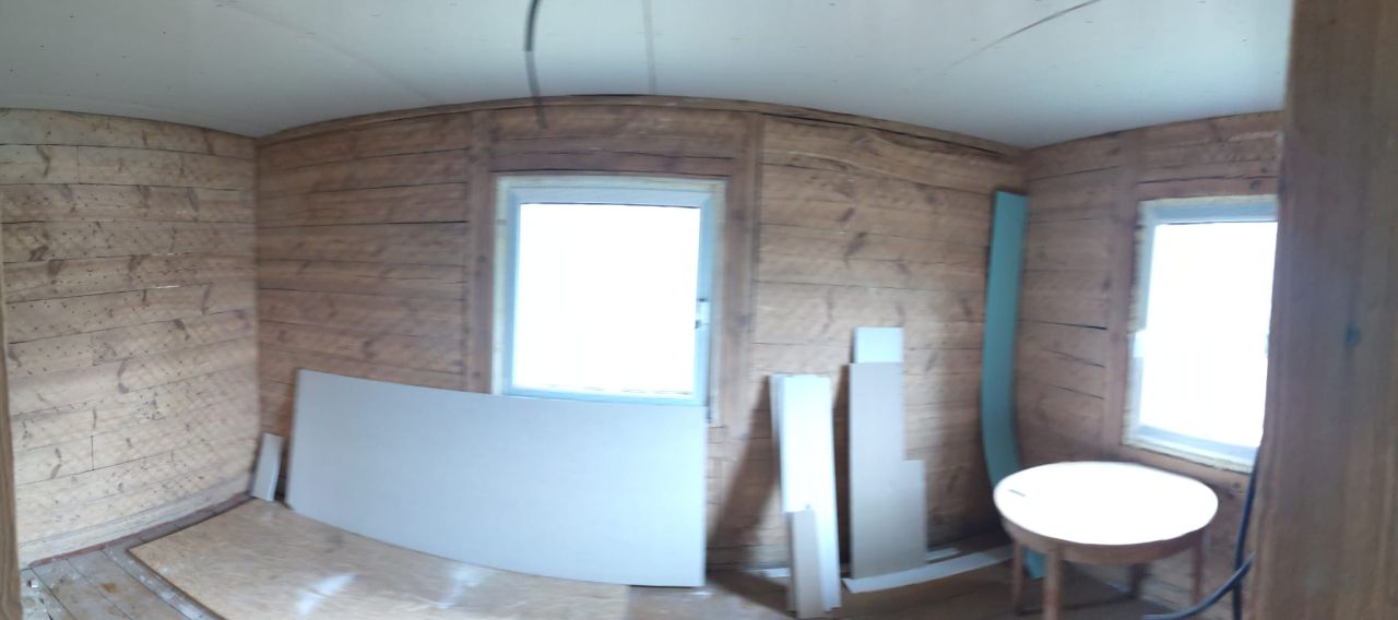 dom wolnostojący, 2 pokoje Zynie. Zdjęcie 9