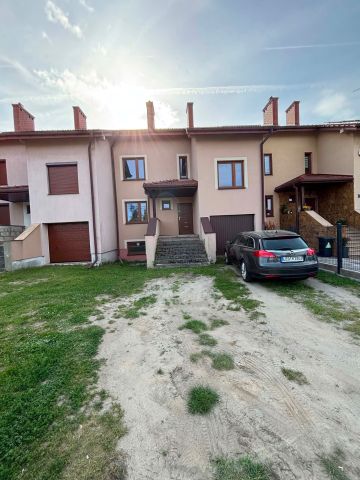 dom szeregowy Leżajsk, ul. Władysława Reymonta. Zdjęcie 1