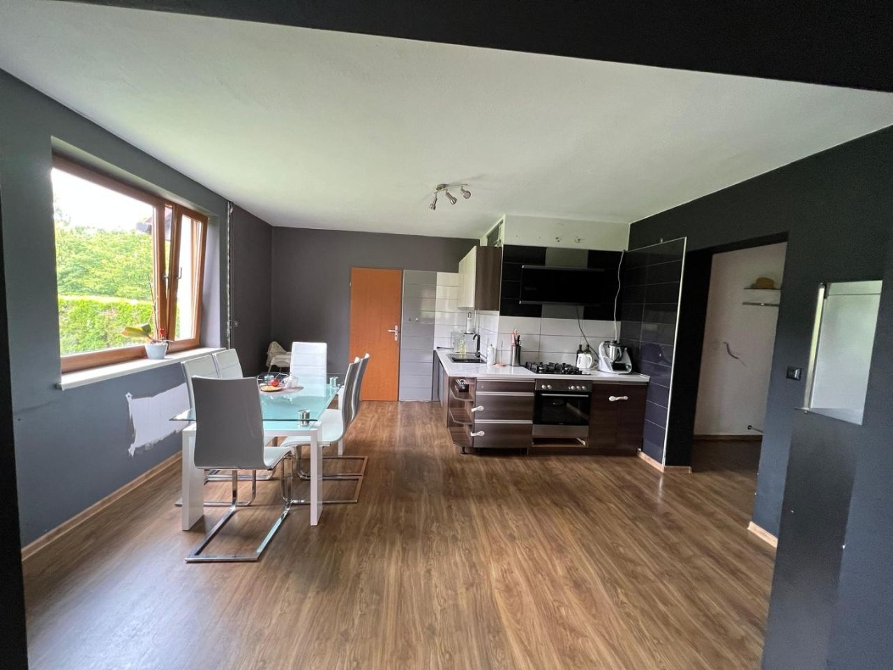 dom wolnostojący, 8 pokoi Myślenice Zarabie, ul. Sosnowa. Zdjęcie 7