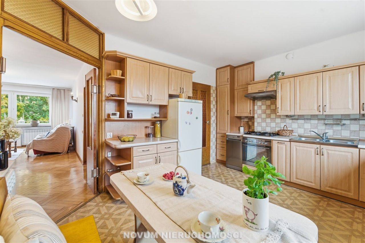 dom wolnostojący, 12 pokoi Tarnowskie Góry Centrum. Zdjęcie 7