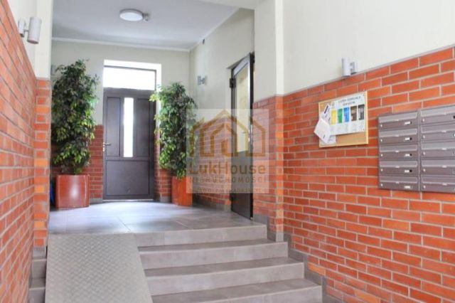 Mieszkanie 3-pokojowe Bytom Śródmieście, ul. marsz. Józefa Piłsudskiego. Zdjęcie 7