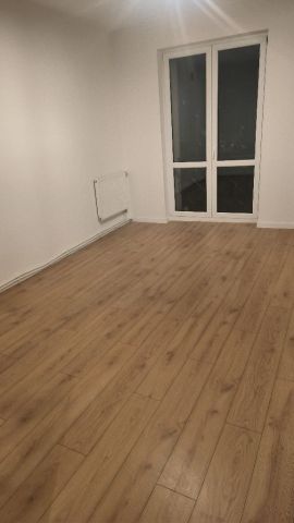 Mieszkanie 3-pokojowe Piotrków Trybunalski. Zdjęcie 1