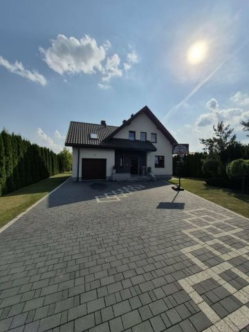 dom wolnostojący Radzyń Podlaski, ul. Konstytucji 3 Maja. Zdjęcie 1