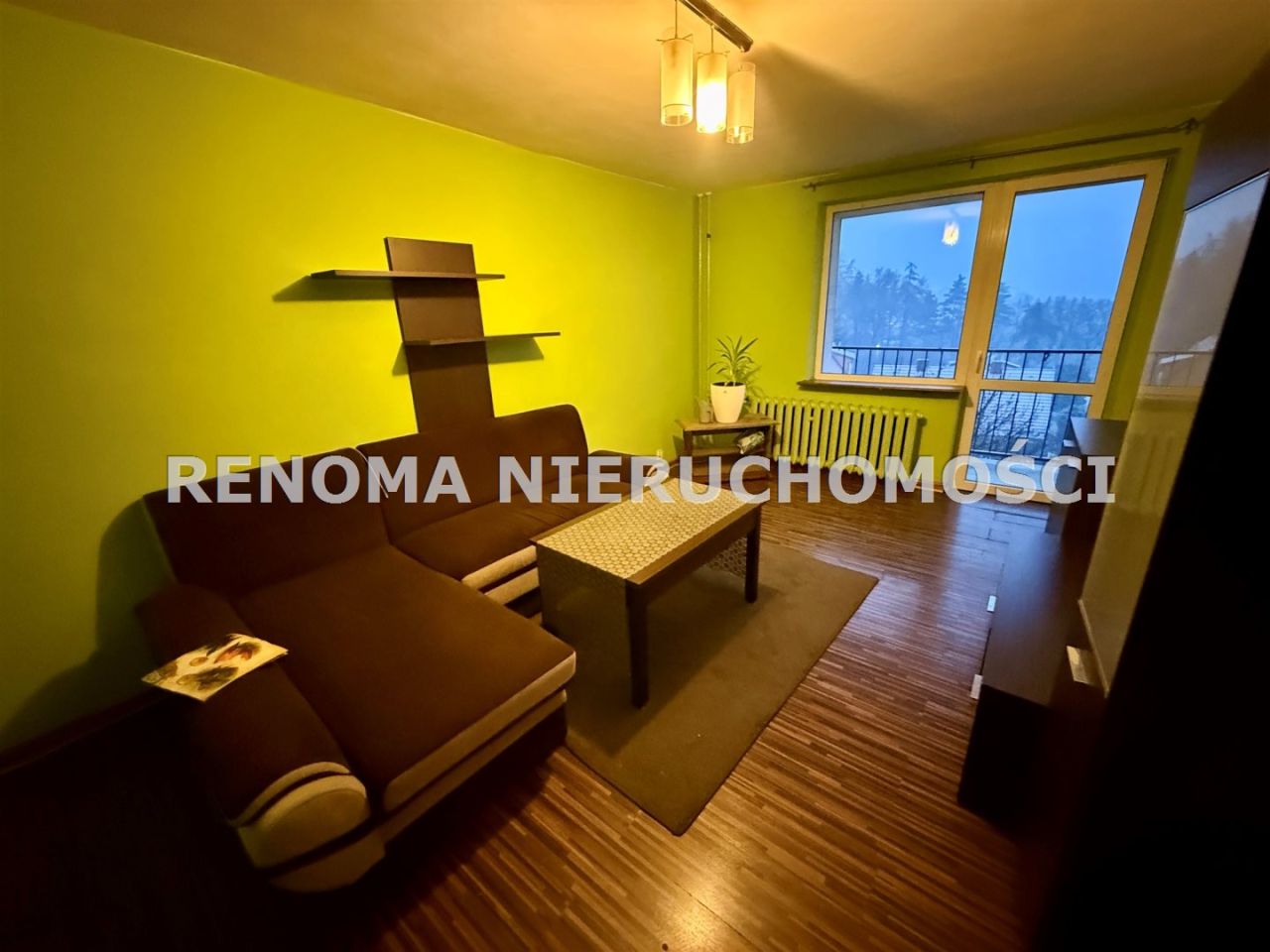 Mieszkanie 3-pokojowe Wałbrzych Śródmieście. Zdjęcie 2