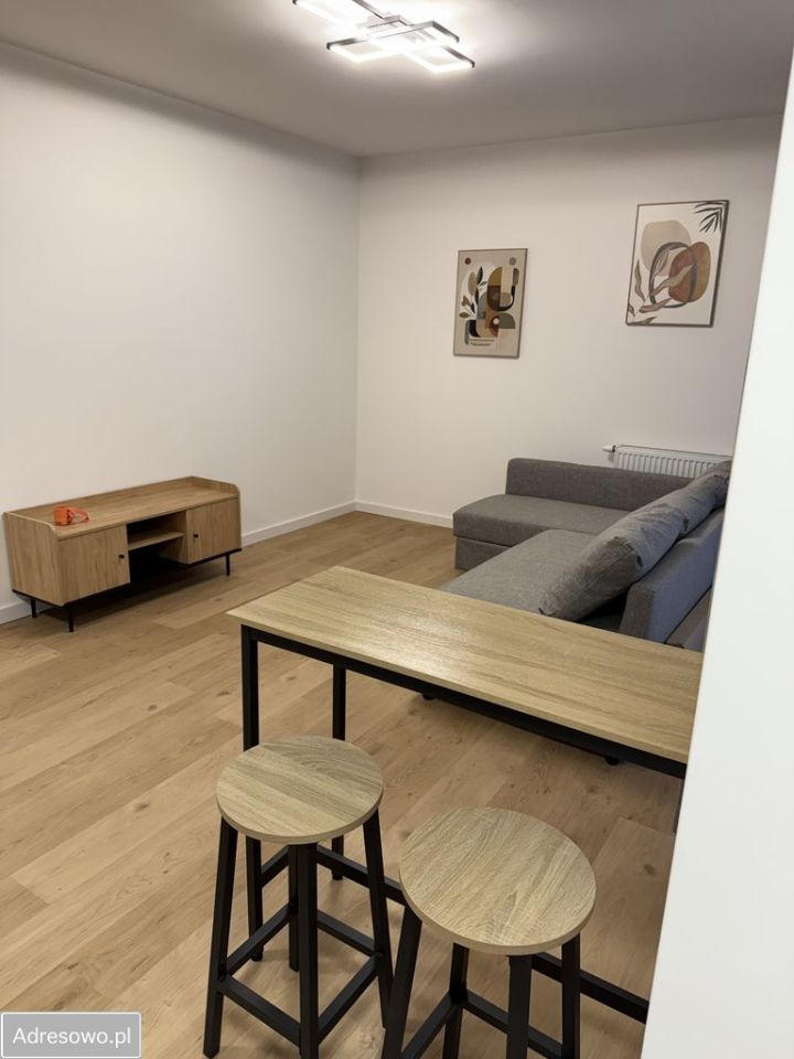 Mieszkanie 2-pokojowe Zamienie. Zdjęcie 11