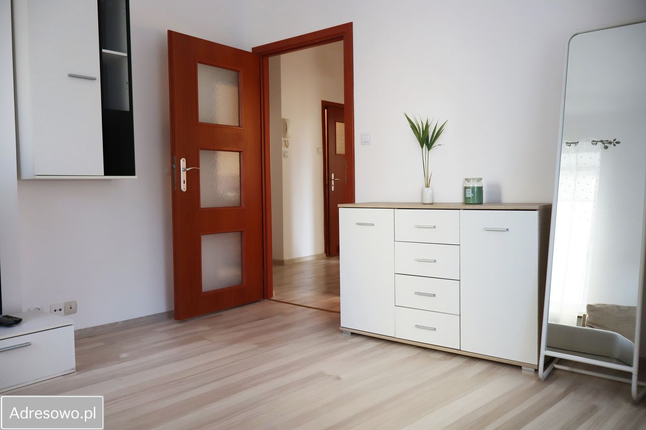 Mieszkanie 3-pokojowe Warszawa Wola, al. Jana Pawła II. Zdjęcie 2