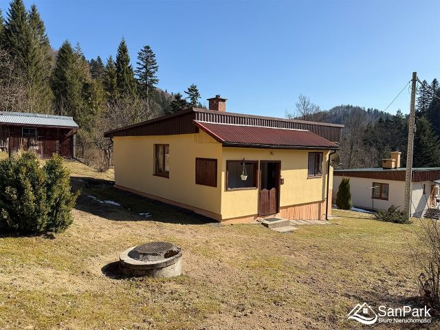 dom wolnostojący, 3 pokoje Cisna. Zdjęcie 3