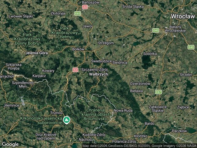 Mieszkanie 3-pokojowe Wałbrzych Śródmieście, ul. Stanisława Moniuszki. Zdjęcie 1