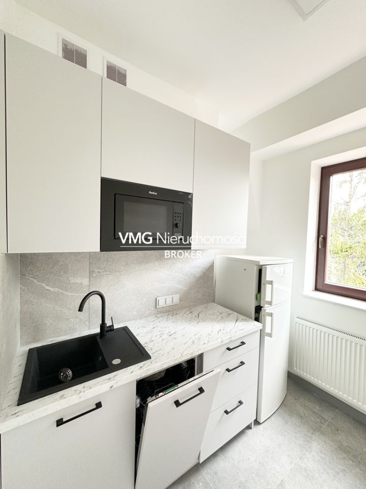 dom wolnostojący, 19 pokoi Warszawa Wawer. Zdjęcie 19