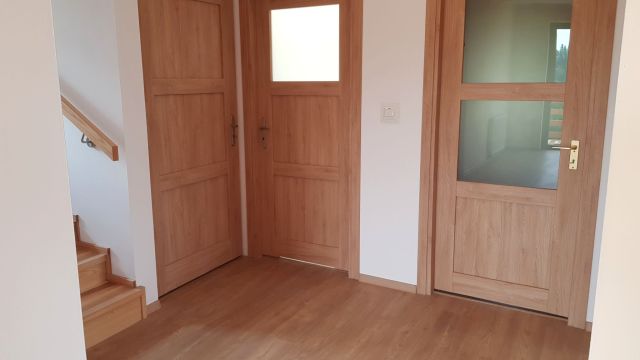 dom wolnostojący, 5 pokoi Lesko, ul. Słoneczna. Zdjęcie 4