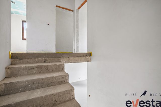 bliźniak, 5 pokoi Legnica. Zdjęcie 4