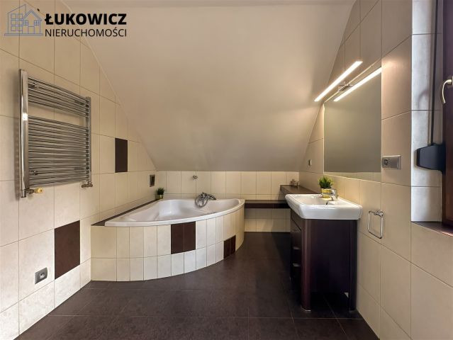 dom wolnostojący, 4 pokoje Bielsko-Biała Komorowice Krakowskie. Zdjęcie 17