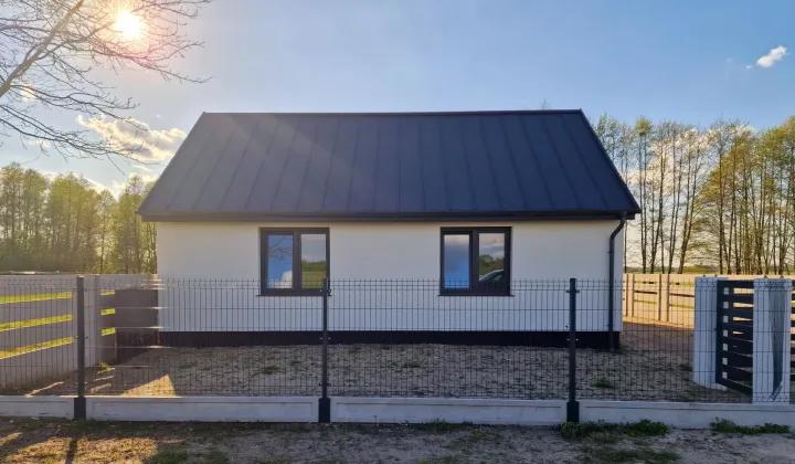 dom wolnostojący Skrzynki