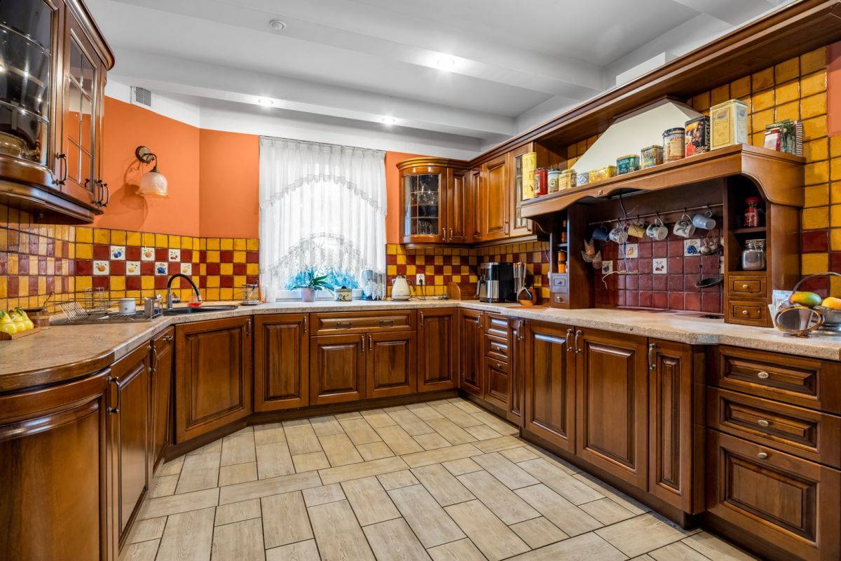 Lokal Piastów, ul. Orła Białego. Zdjęcie 9