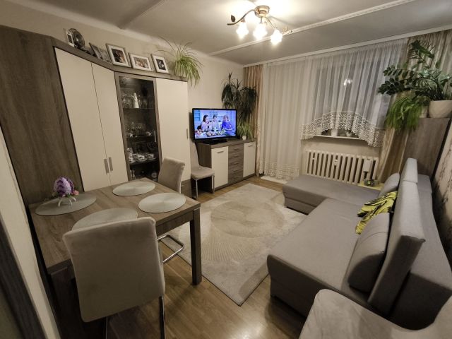 Mieszkanie 3-pokojowe Miechów-Charsznica. Zdjęcie 1