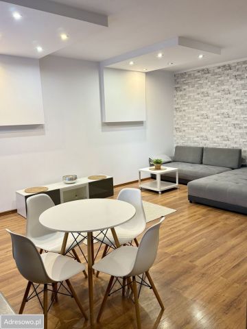 Mieszkanie 2-pokojowe Wrocław Ołtaszyn, ul. Łubinowa. Zdjęcie 1