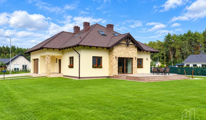 dom wolnostojący, 5 pokoi Lubonieczek, ul. Błękitna