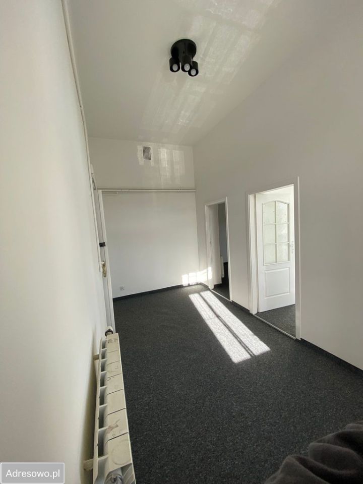 Lokal Myślenice, rynek Rynek. Zdjęcie 19