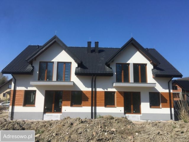 bliźniak, 5 pokoi Rączna. Zdjęcie 1