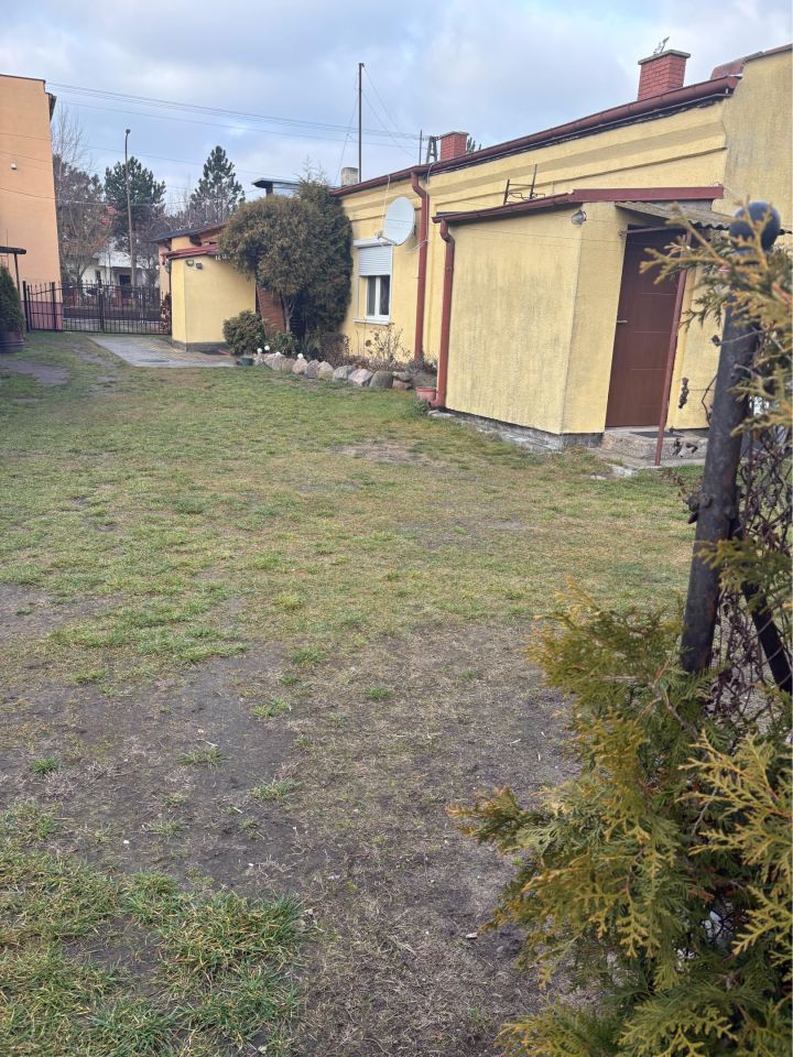 dom wolnostojący, 3 pokoje Florek, Sprzedam dom mieszkalny. Kutno, osiedle Dybów, ul. Zimowa