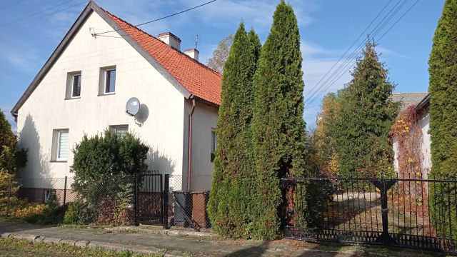 dom wolnostojący, 3 pokoje Marzęcino, ul. Mostowa . Zdjęcie 1