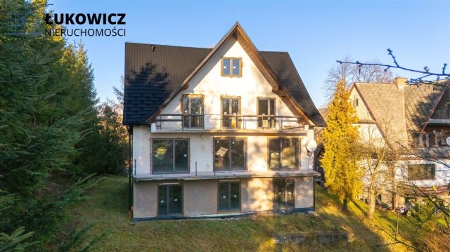 dom wolnostojący, 15 pokoi Jeleśnia. Zdjęcie 1