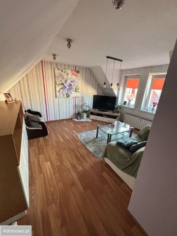 Mieszkanie 3-pokojowe Byczyna, pl. Wolności. Zdjęcie 1