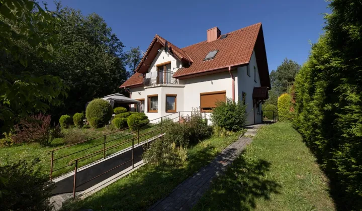 dom, 4 pokoje Chocznia