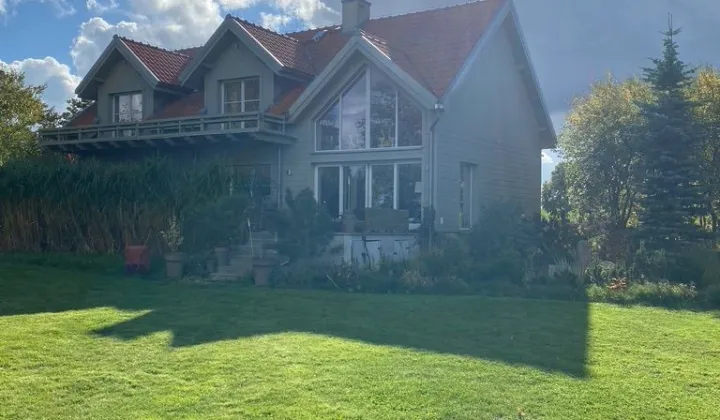 dom wolnostojący, 5 pokoi Nawiady