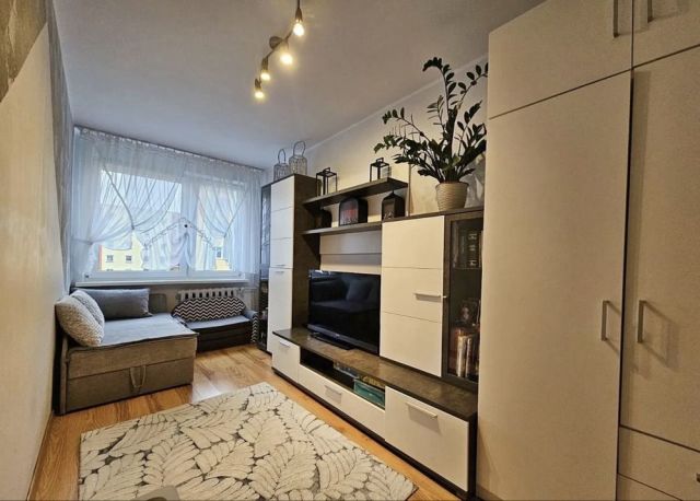 Mieszkanie 3-pokojowe Rosnowo. Zdjęcie 1