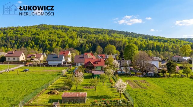 dom wolnostojący, 6 pokoi Ujsoły. Zdjęcie 2