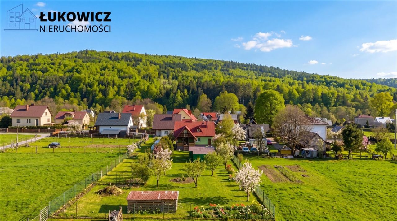 dom wolnostojący, 6 pokoi Ujsoły. Zdjęcie 2