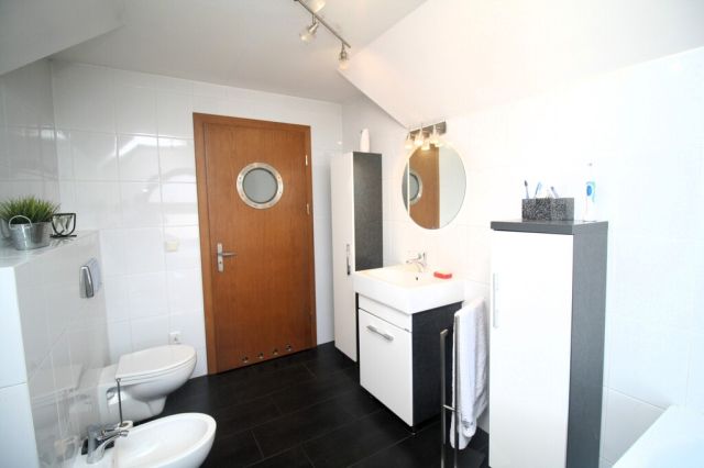 dom wolnostojący, 8 pokoi Krzeczów. Zdjęcie 14