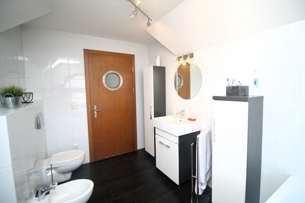 dom wolnostojący, 8 pokoi Krzeczów. Zdjęcie 14