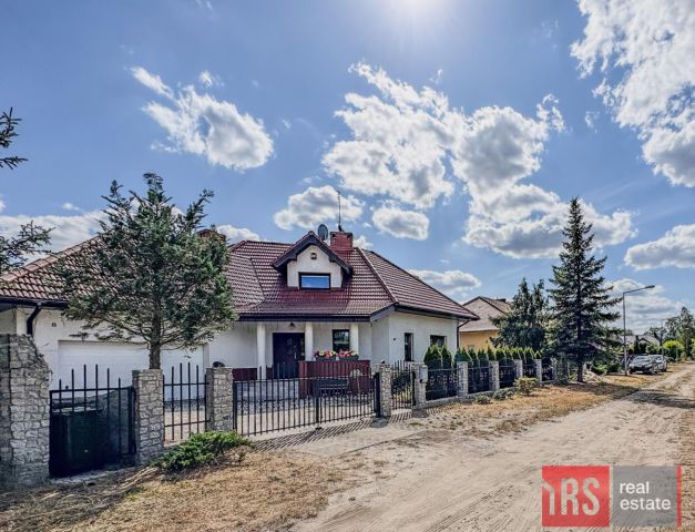 dom wolnostojący, 5 pokoi Zielona Góra Ochla, ul. Dzika. Zdjęcie 1