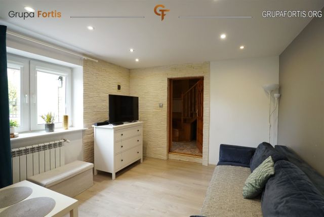 dom wolnostojący, 7 pokoi Kazimierza Wielka, ul. Krakowska. Zdjęcie 3