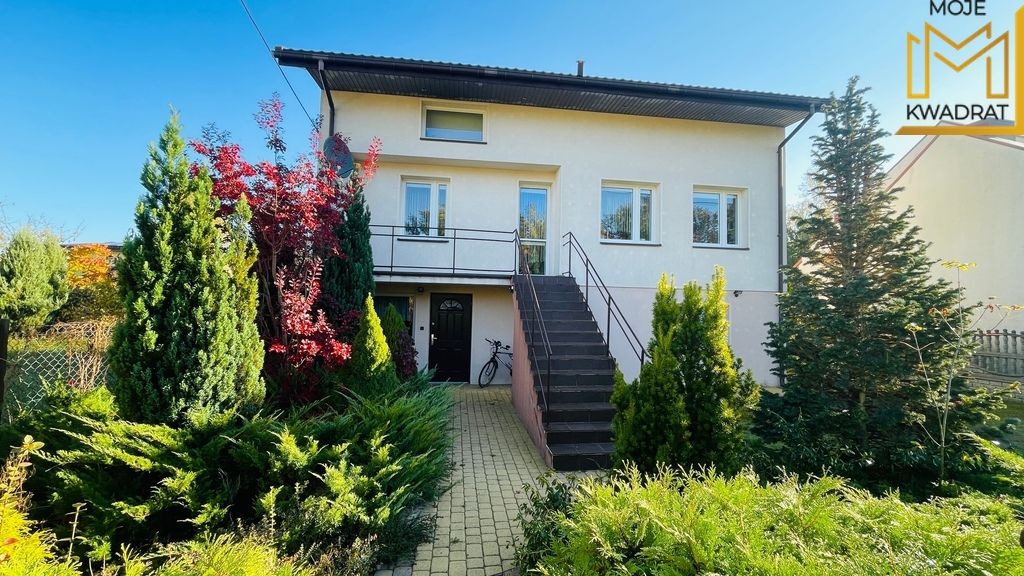 dom wolnostojący, 5 pokoi Bełchatów. Zdjęcie 1