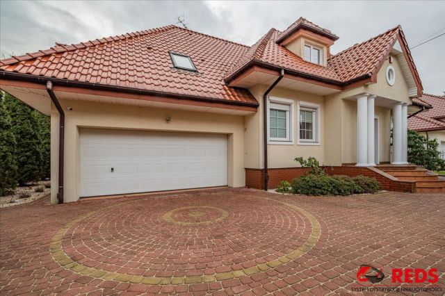 dom wolnostojący, 6 pokoi Warszawa Rembertów. Zdjęcie 1