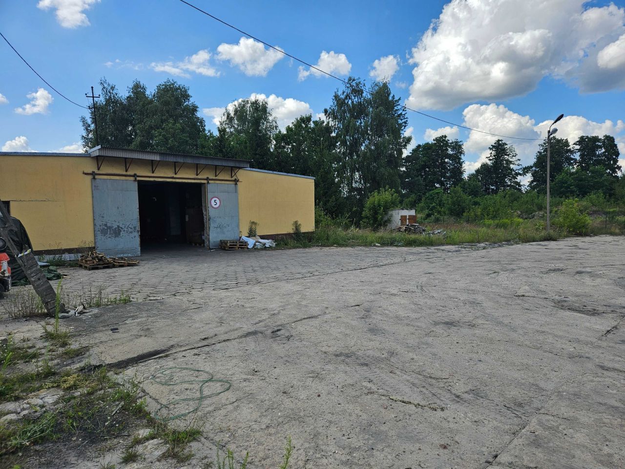 Hala/magazyn Orchów. Zdjęcie 2