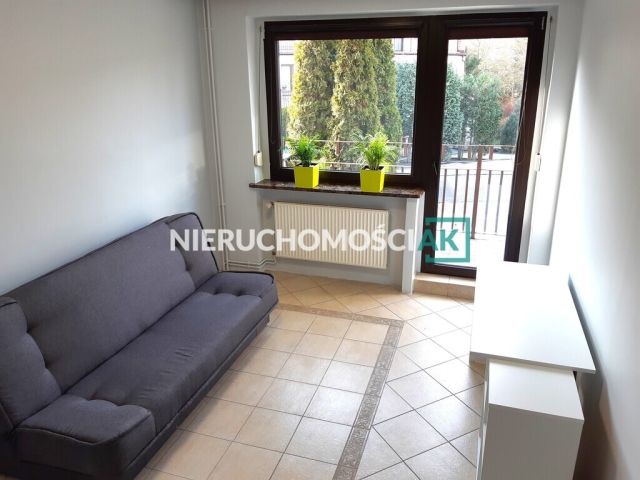 dom szeregowy, 10 pokoi Poznań, os. Marysieńki. Zdjęcie 3