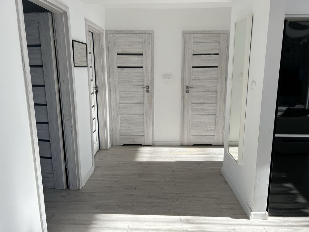 Mieszkanie 4-pokojowe Głębokie. Zdjęcie 3