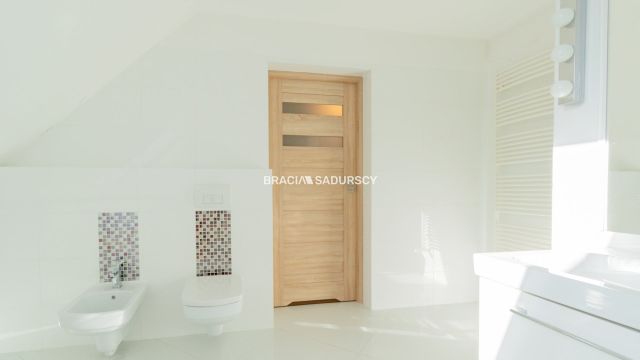 bliźniak, 6 pokoi Wola Luborzycka. Zdjęcie 28