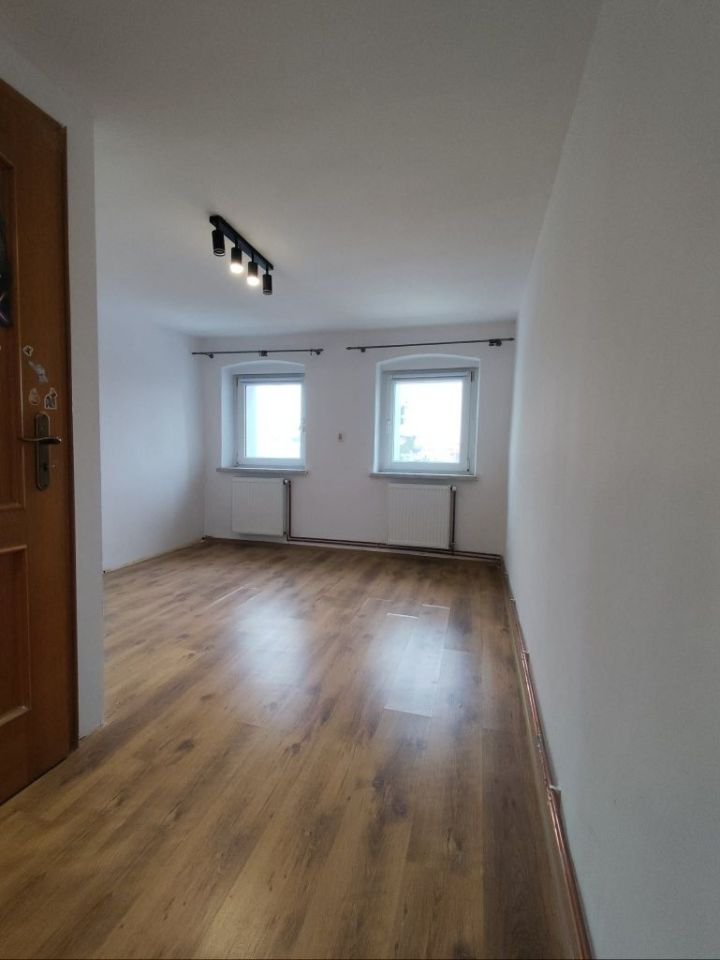 Mieszkanie 2-pokojowe Żarów. Zdjęcie 6