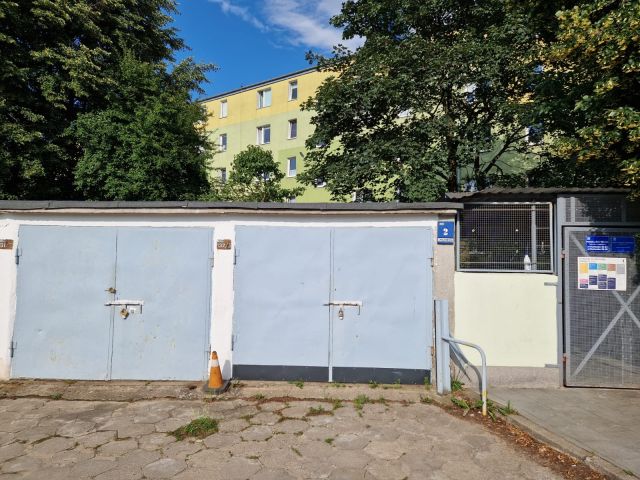 Garaż/miejsce parkingowe Gdynia Chylonia, ul. Chełmińska. Zdjęcie 1