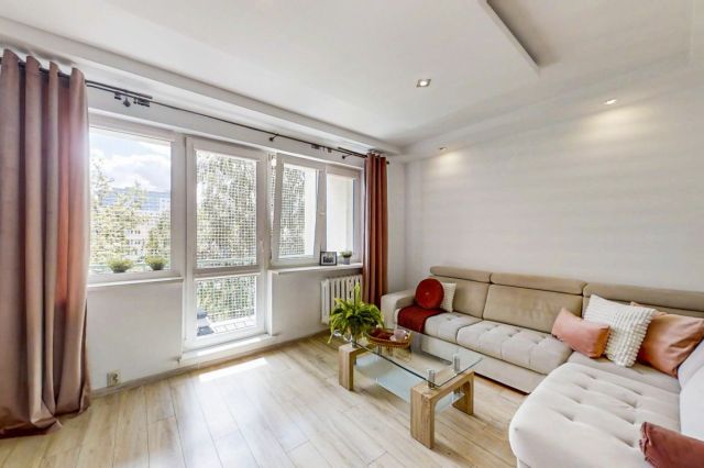 Mieszkanie 3-pokojowe Łódź Retkinia, al. ks. kard. Stefana Wyszyńskiego. Zdjęcie 2