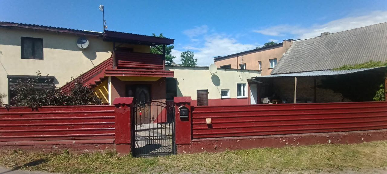 dom wolnostojący, 4 pokoje Rożniatów. Zdjęcie 1
