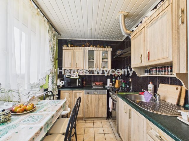 Mieszkanie 4-pokojowe Trzebień. Zdjęcie 15